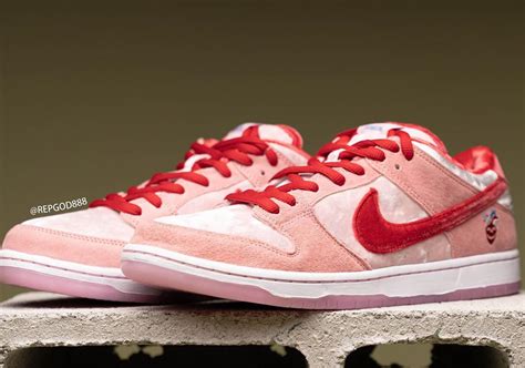 strangelove nike sb dunk